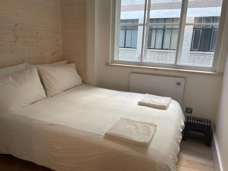 Stylish City-Centre Apartment With Balcony Liverpool Dış mekan fotoğraf
