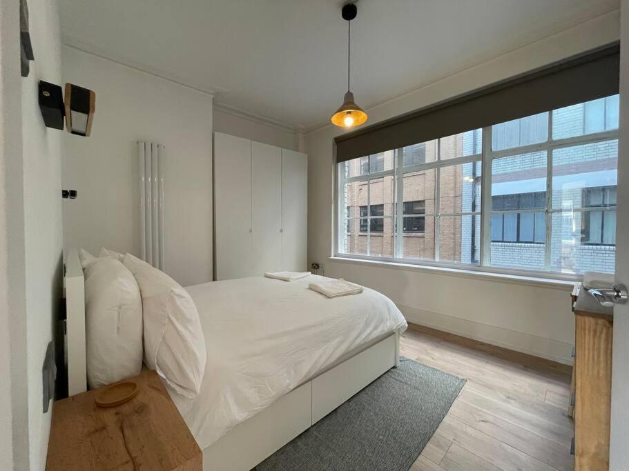 Stylish City-Centre Apartment With Balcony Liverpool Dış mekan fotoğraf