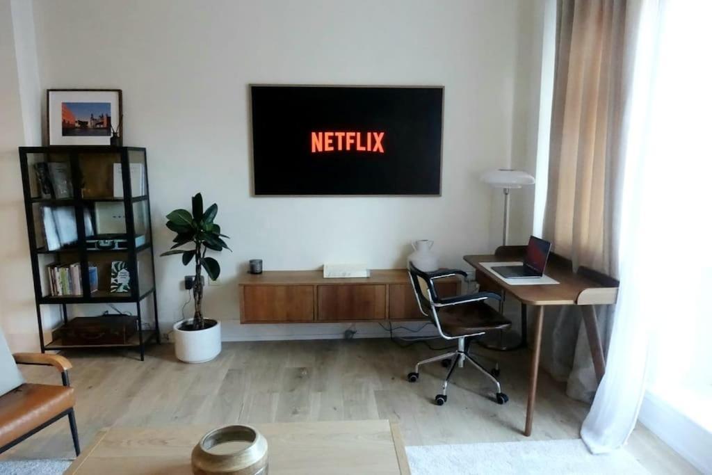 Stylish City-Centre Apartment With Balcony Liverpool Dış mekan fotoğraf
